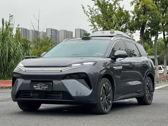 BYD Tang L 2025 DM 175KM Drone Player Edition