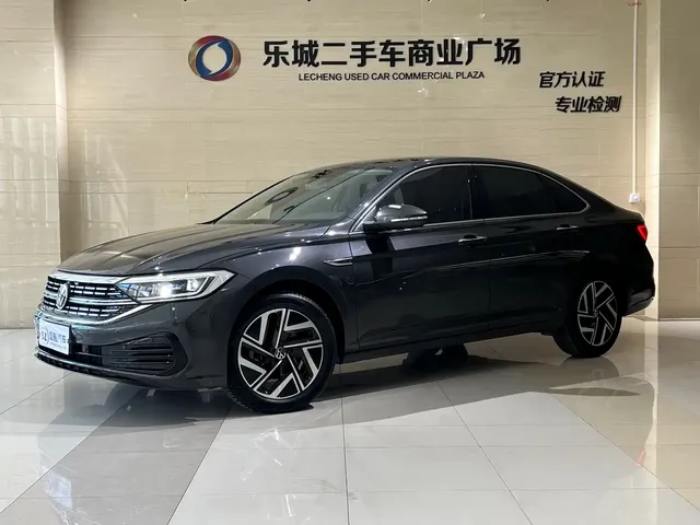 Volkswagen Sagitar 2024 300TSI DSG Surpass Edition