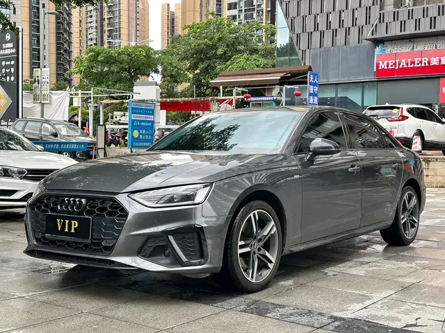 Audi A4L 2022 40 TFSI Luxury Dynamic