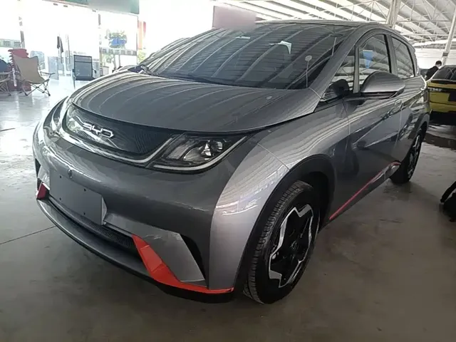 BYD Dolphin 2021 Model 405km Fashion Edition