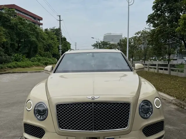 Bentley Bentayga 2018 4.0T V8