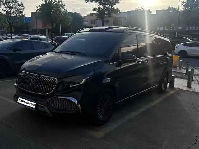 Mercedes-Benz Vito 2023 2.0T Business 7-Seater