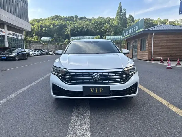 Volkswagen Sagitar 2023 300TSI DSG Surpassing Edition