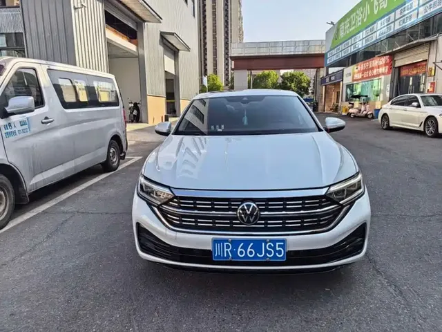 Volkswagen Sagitar 2023 300TSI DSG Surpassing Edition