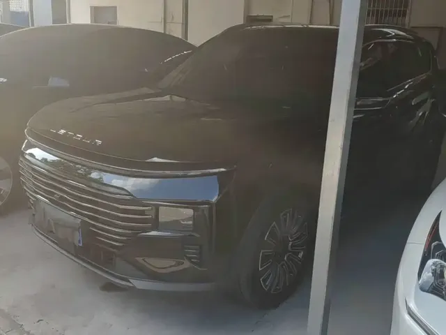 Jetour X70 PLUS 2025 1.5T Elite 7-seater