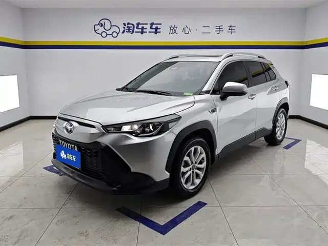Toyota Frontlander 2023 2.0L CVT Leading Edition
