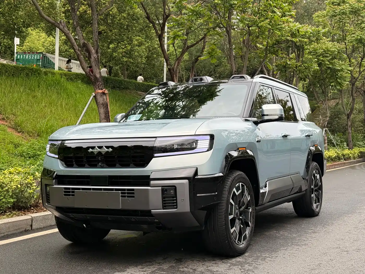 Fang Cheng Bao Leopard 8 2025 Zhiyong Flagship 7-Seater