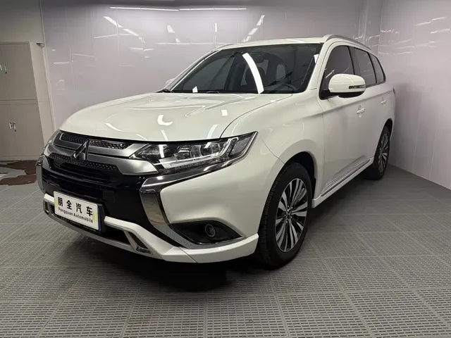 Mitsubishi Outlander 2021 2.0L FWD Comfort Edition 5-seater