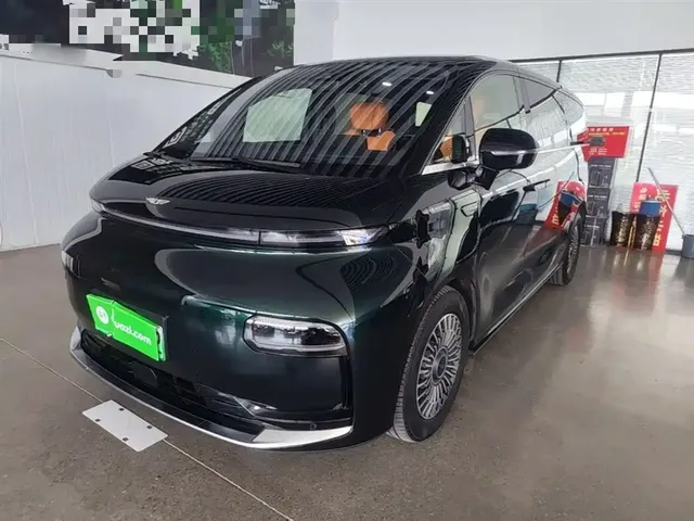 Geely Galaxy Yizhen L380 2025 Model 805km Flagship Edition AWD