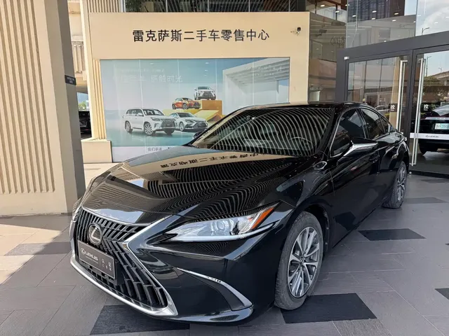 Lexus ES 2022 300h Excellence Edition