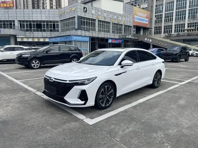 Chery Arrizo 8 2022 1.6T DCT Yi