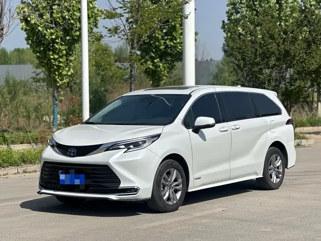 Toyota Sienna 2024 2.5L Hybrid Comfort Edition