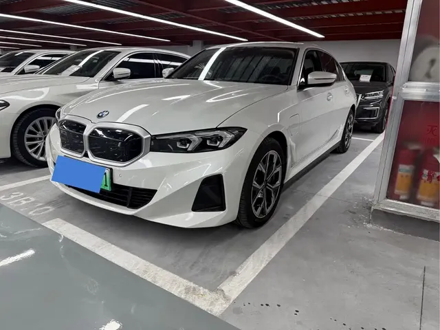 BMW i3 2024 eDrive 35 L