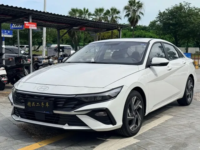 Hyundai Elantra 2023 1.5L CVT GLX Elite Edition