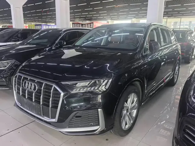 Audi Q7 2023 45 TFSI quattro S line Sport