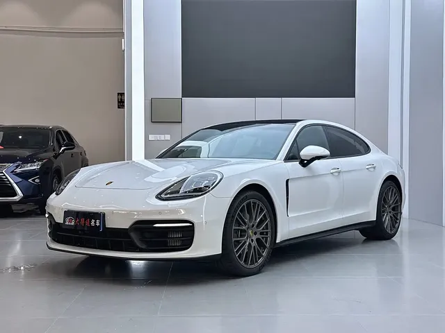 Porsche Panamera 2023 Facelift Panamera 2.9T Platinum Edition