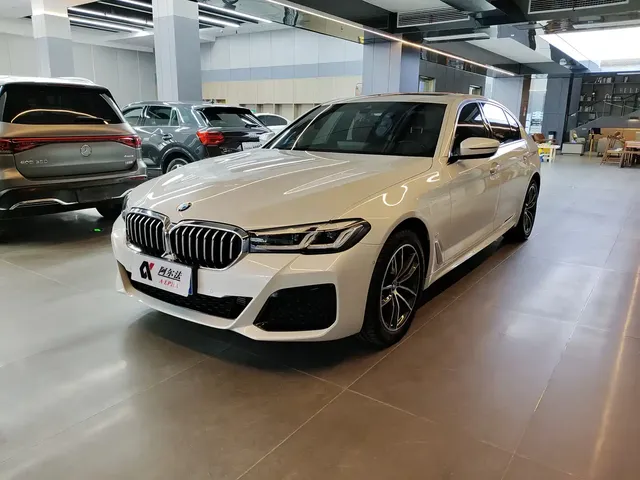 BMW 5 Series 2022 525Li M Sport Package