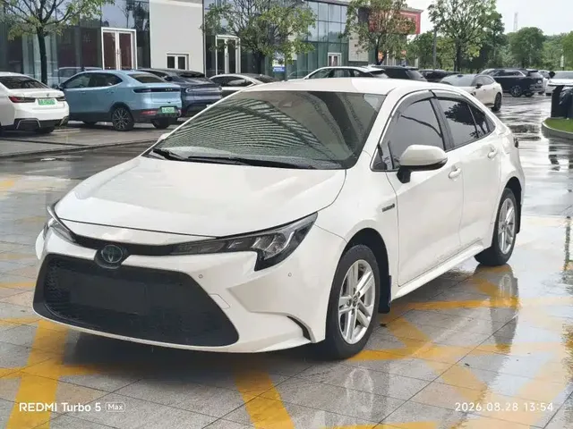 Toyota Levin 2022 Dual Engine 1.8H E-CVT Leading Edition