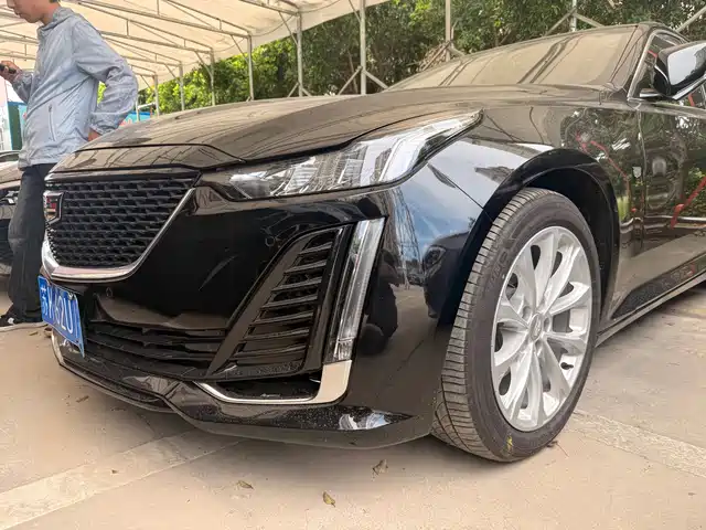 Cadillac CT5 2023 28T Fashion Style