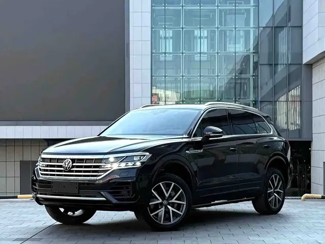 Volkswagen Touareg 2021 3.0TSI R-Line Classic Sport Package