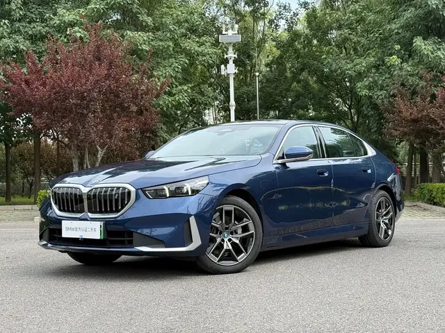 BMW i5 2024 eDrive 35L M Sport Package