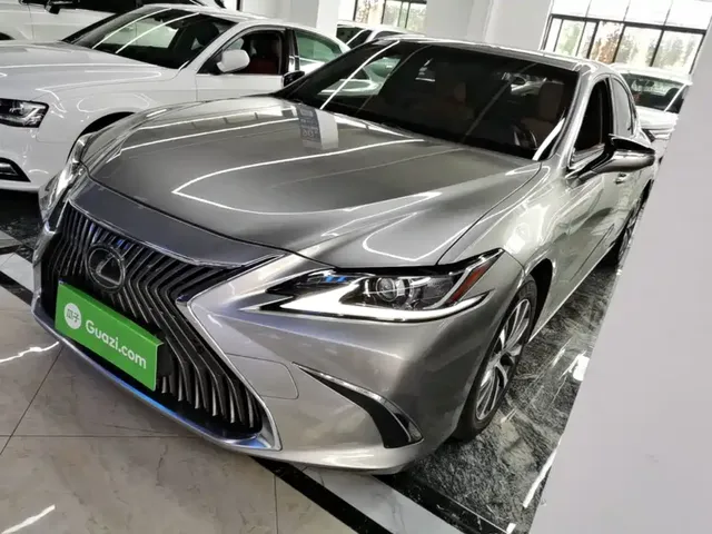 Lexus ES 2020 200 Excellence