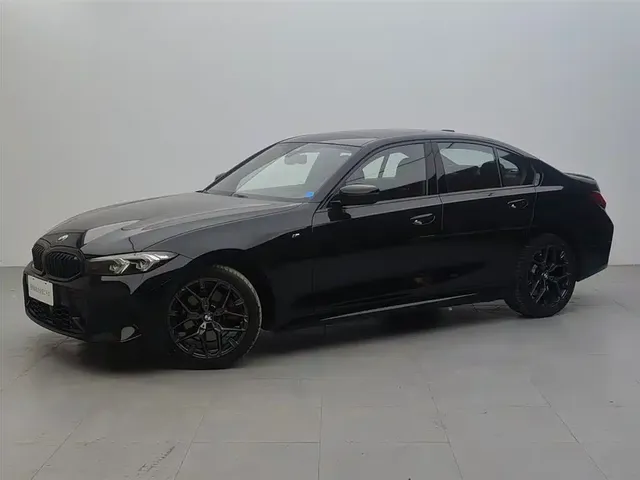 BMW 3 Series 2025 330i M Sport Night Edition