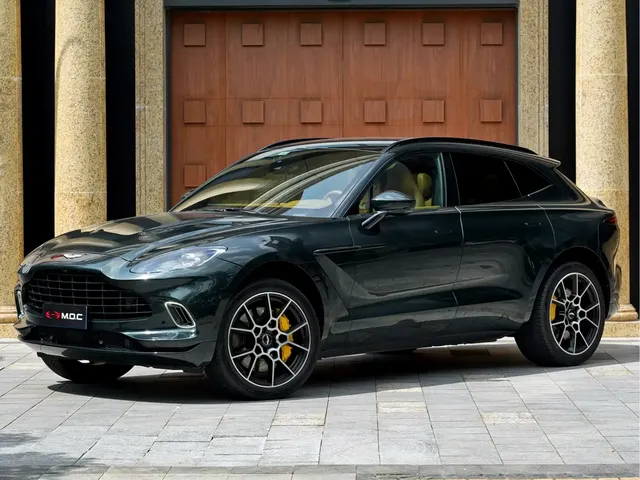 Aston Martin DBX 2020 4.0T V8