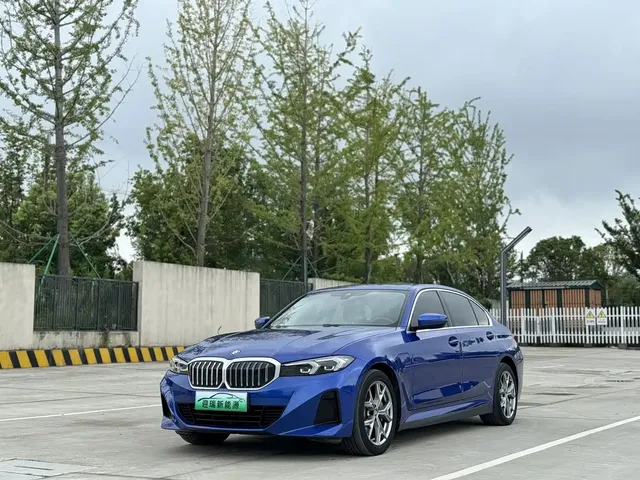 BMW i3 2022 eDrive 35 L
