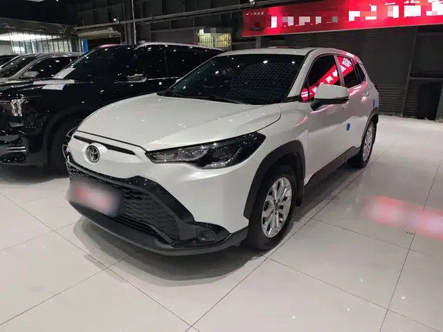 Toyota Frontlander 2023 2.0L CVT Leading Edition