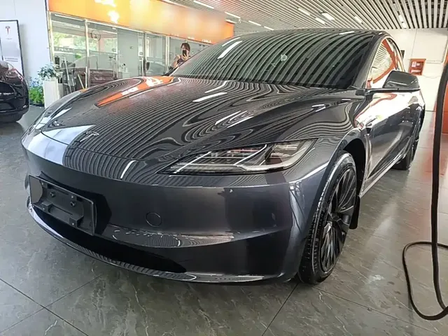 Tesla Model 3 2023 Rear-Wheel Drive