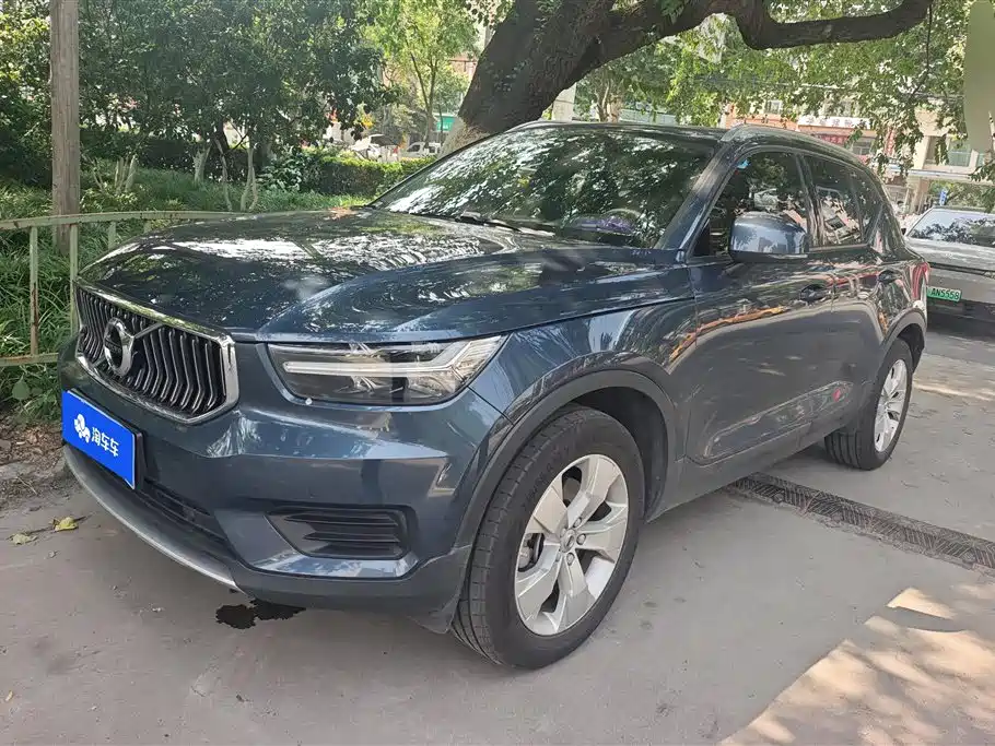 Volvo XC40 2021 Model T4 AWD Smart Drive Fashion Edition