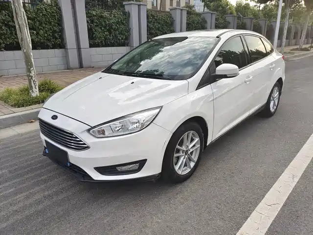 Ford Focus 2018 Sedan Classic 1.6L Manual Comfort Smart Edition