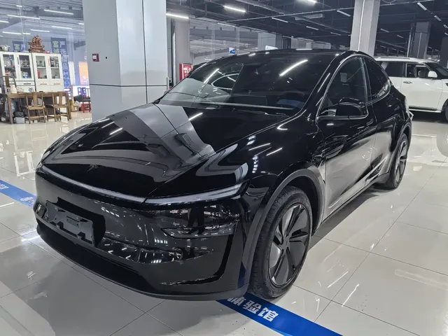 Tesla Model Y 2026 Rear-Wheel Drive