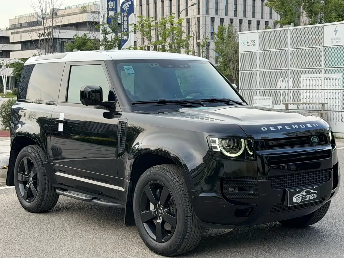 Land Rover Defender 2023 Facelift 90 3.0T P400 XS