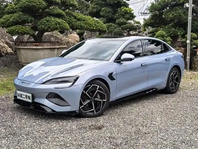 BYD Seal 2022 700km Long Range RWD Edition