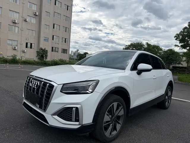 Audi Q2L 2022 35 TFSI Fashion Dynamic