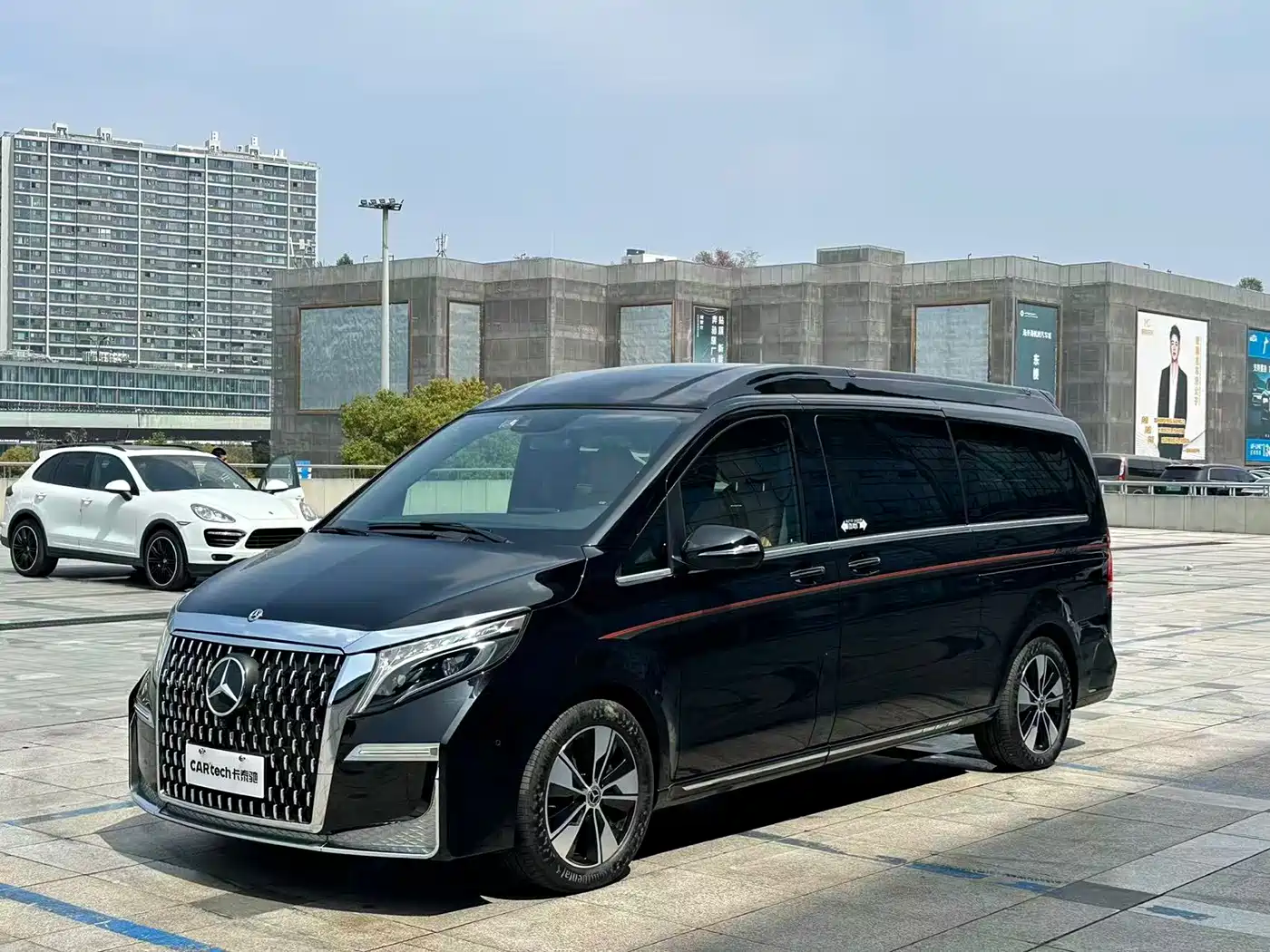 Mercedes-Benz V-Class 2021 V 260 L Long Wheelbase Premium Edition