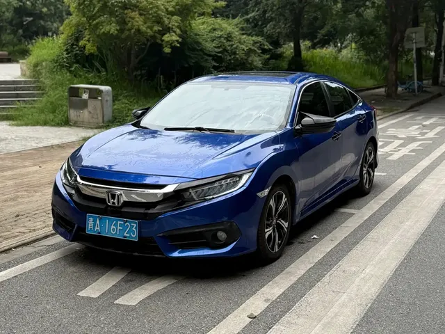 Honda Civic 2016 220TURBO CVT Premium Edition