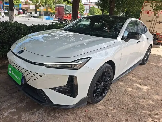 Changan UNI-V 2024 1.5T Deluxe Sport