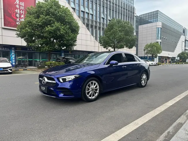Mercedes-Benz A-Class 2021 A 200 L Sport Sedan Fashion Edition