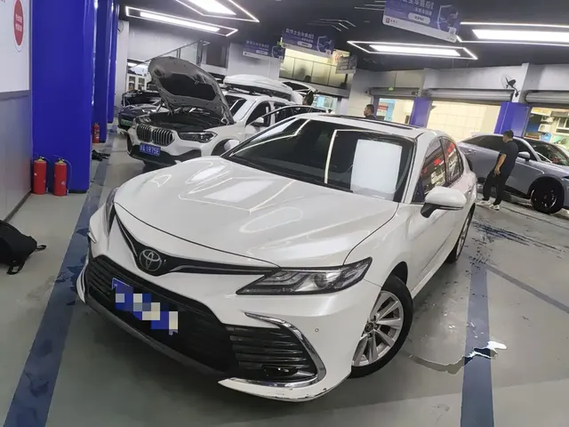 Toyota Camry 2021 2.0G Luxury Edition