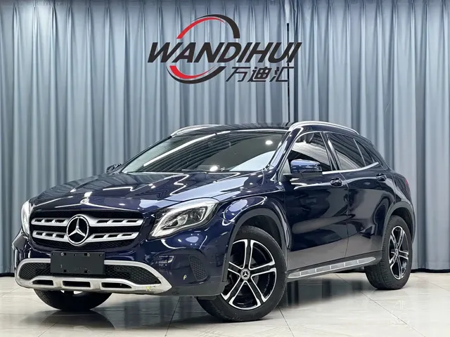 Mercedes-Benz GLA 2018 GLA 200 Fashion