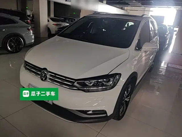 Volkswagen Touran 2021 Touran L 280TSI DSG Cross Edition 7-seater