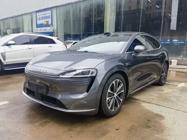 Zhijie Luxeed R7 2025 Extended Range 251km Max