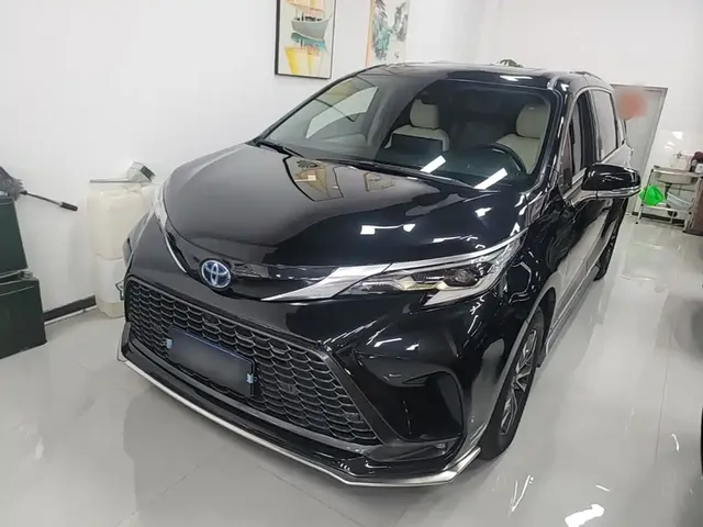 Toyota Granvia 2023 2.5L Hybrid Luxury Edition
