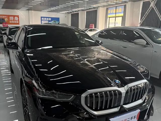 BMW 5 Series 2024 525Li M Sport Package