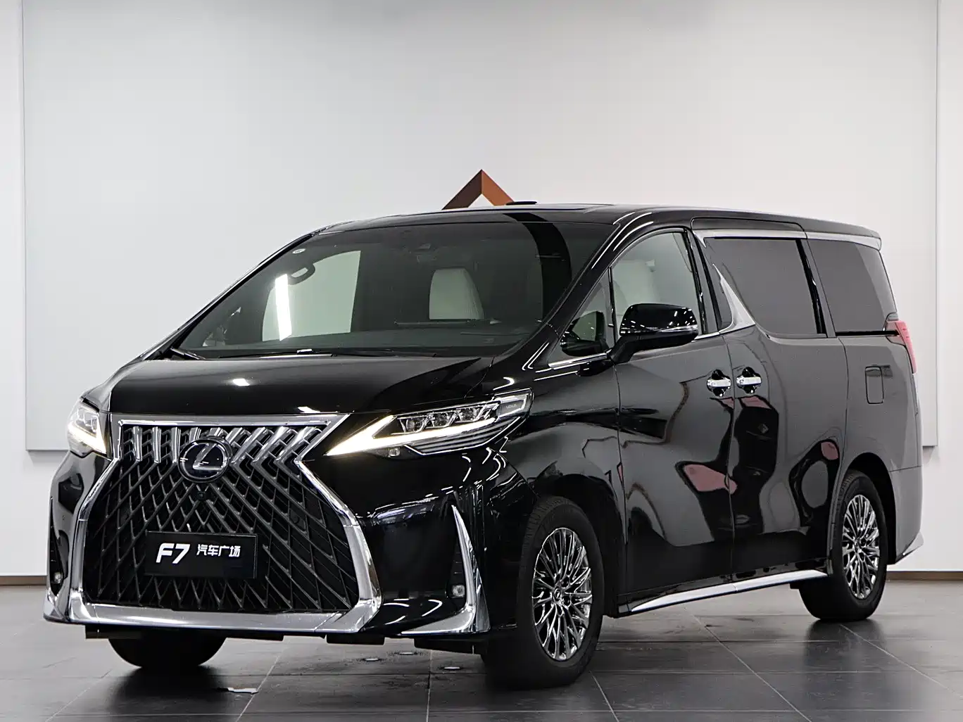 Lexus LM 2020 300h 4-Seat Imperial Edition