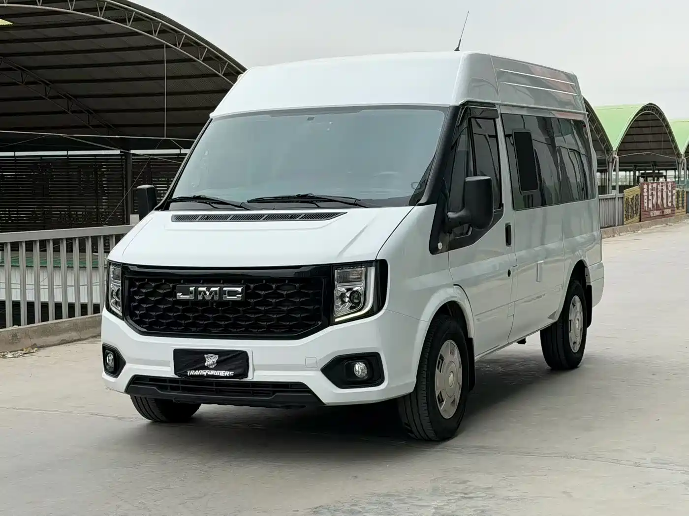 Jiangling JMC Fushun 2023 2.0T Manual Short Wheelbase Medium Roof Commercial Multi-Purpose Vehicle 6-Seater