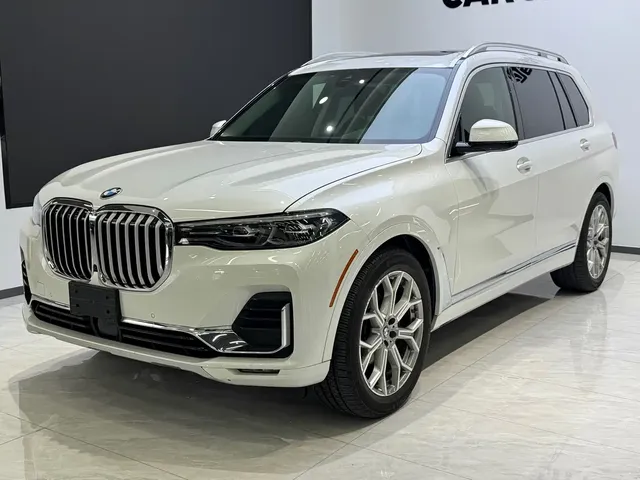 BMW X7 2022 xDrive40i Leading Luxury Package